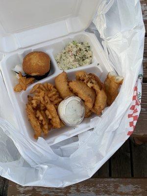 Rugger's Landing Bar & Restaurant & Resort