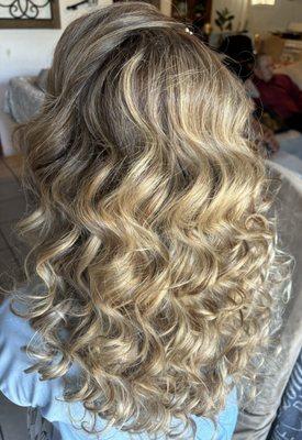 Gloria’s Beauty Salon