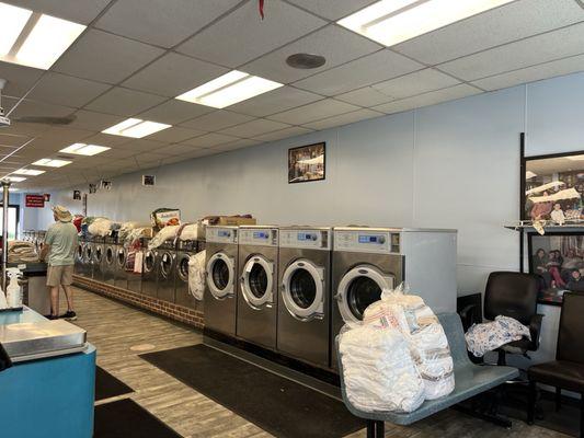 Liliana's Laundromat