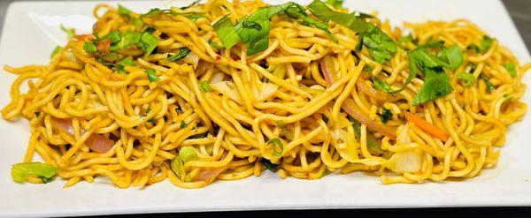 Veg Noodles
A comfort food that combines flavors of delicious sauces along with crunchy veggies!