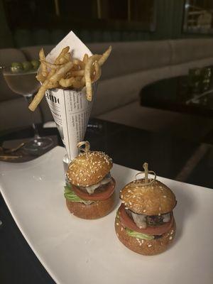 Wagyu Cheeseburger Sliders! Seriously could of had 10 of these