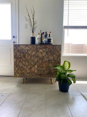 Bar cabinet