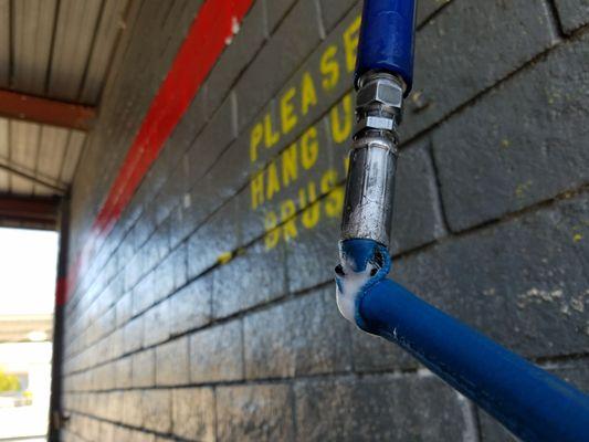 Not again!! Broken hose, spraying soap all over my car. Had no more change. Drove,off with soap all over my car!!