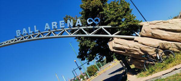 RTD - Pepsi Center & Elitch Gardens Station