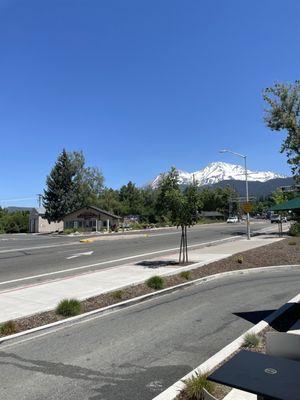 Mt. Shasta Chamber of Commerce & Visitors Center