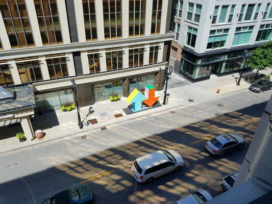 What goes up must apparently come down