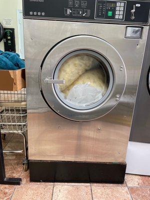 2 Queen size Pillows, Sheets, pillow cases and thermal blanket. Wash ($5.75) & Dry ($0.25).  Very kind staff.