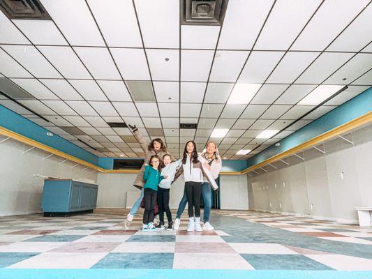 The start of Self Salon and Aesthetics. Yoon girls and a dream