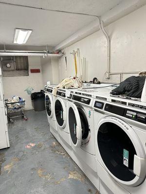 The non working machines. All 4.