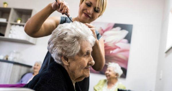 nastey old ladey that cut me