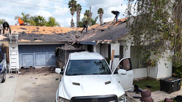 In this photo we had to put our trailer to put an entire roof inside it