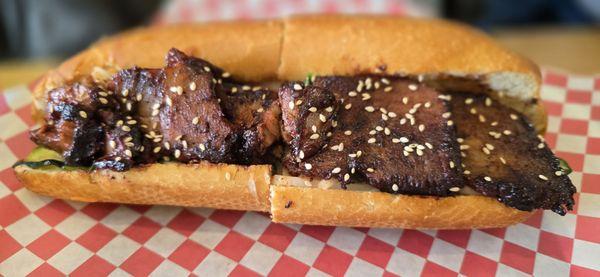 Char su pork banh mi