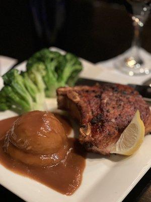 Annie's Paramount Steak House