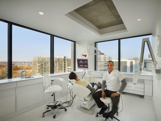 Implant Logyca - Alfonso L. Patron, DDS