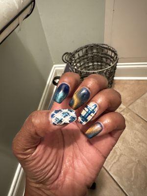 Happy Nails