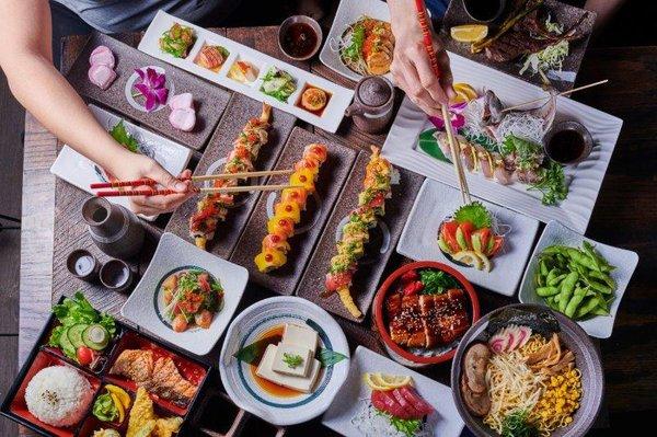 Best Sushi Restaurant on Rockets. Ramen, Takoyaki, Spicy Tuna roll, Udon, Toro handroll, Vegetarian, Unagi Don, Curry & Bento set available