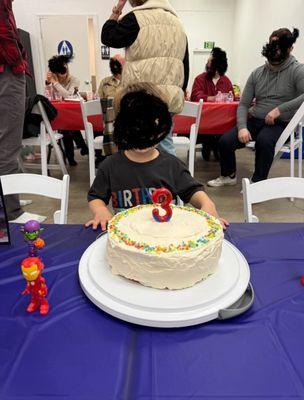 They even had a cute kids' table and chairs, perfect for my 3 year old