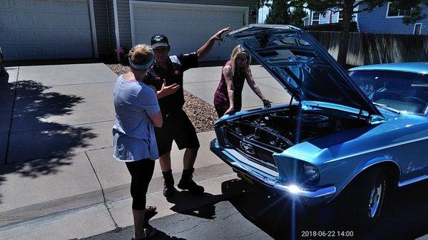 Terry explaining the ps and pdb systems to a customer