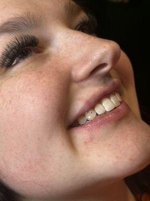 Hybrid lash extensions & tooth gems