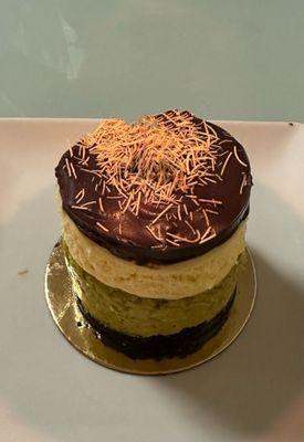 Pistachio Chocolate cake