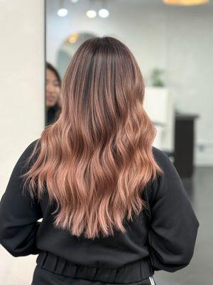 Haircolor rose gold balayage by Rene @reneshairadventure