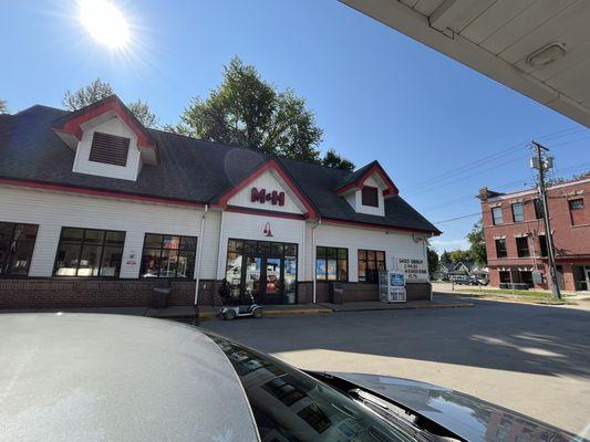M & H Gas Station