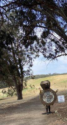 The clock encouraging runners on their last laps