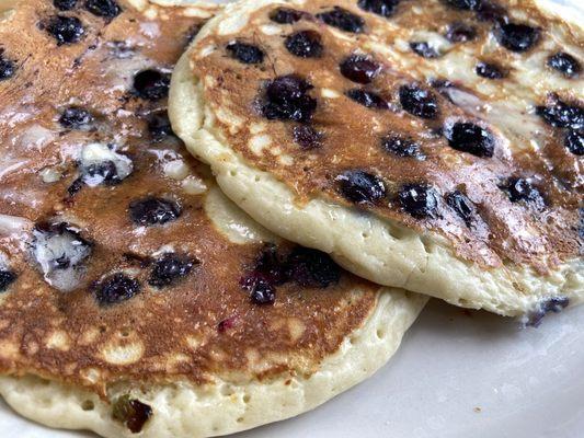 Blueberry pancakes short order