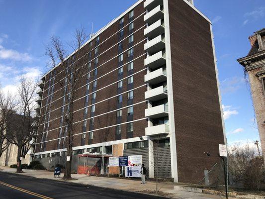 St James Terrace Apts