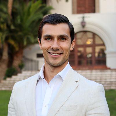 Stefan Rock Stojanovski - Berkshire Hathaway