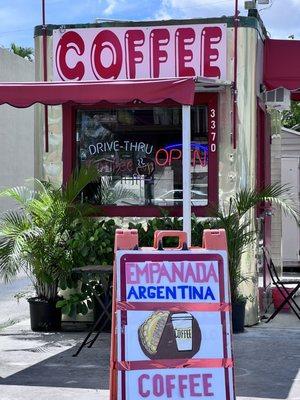 Great coffee, excellent customer service, good price..... love it