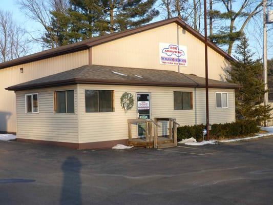 Bob Janvrins Auto Body