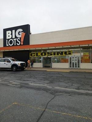 Store closing today 3-14-2025 at 12 noon...