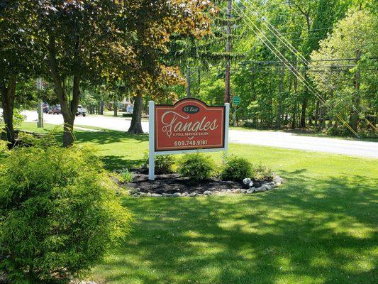 Tangles Beauty Studio