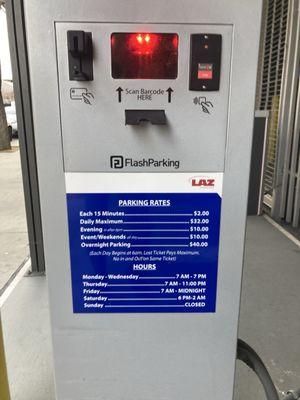 The false advertising sign.