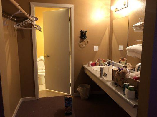 Lotsa lotsa room.