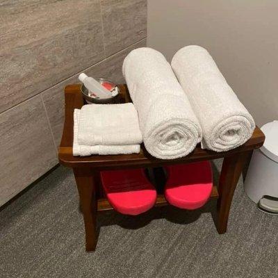Float supplies ear plugs, vinegar water , Vaseline, towels , head rest