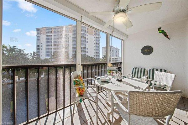 Barefoot Pelican Vanderbilt Beach Condo