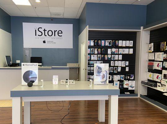 iStore by St. Moritz
