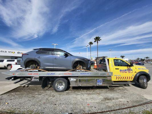 24/7 Towing & Roadside service .