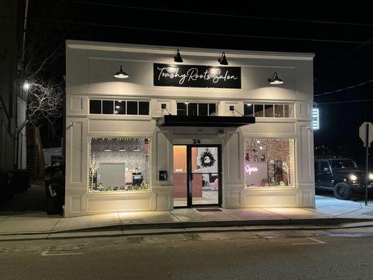 Trashy Roots Salon