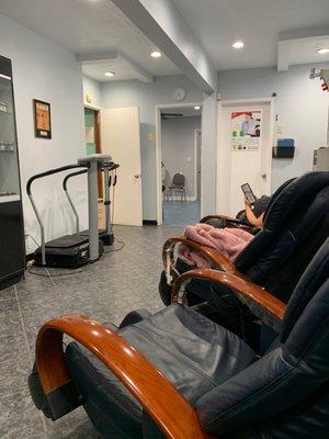 Chilling in massage chair