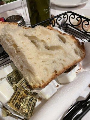 Bread served when seated.