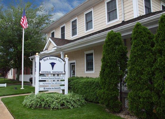 A Healthy Smile Shows Your Style!
Dentistry according to your needs.