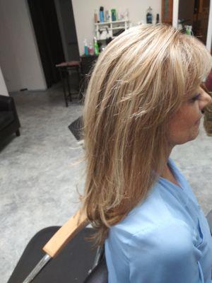 Root Touchup & Highlight Services