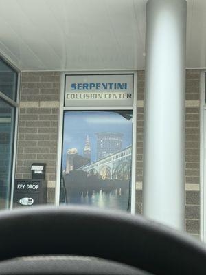 Serpentini Collision Center - Berea
