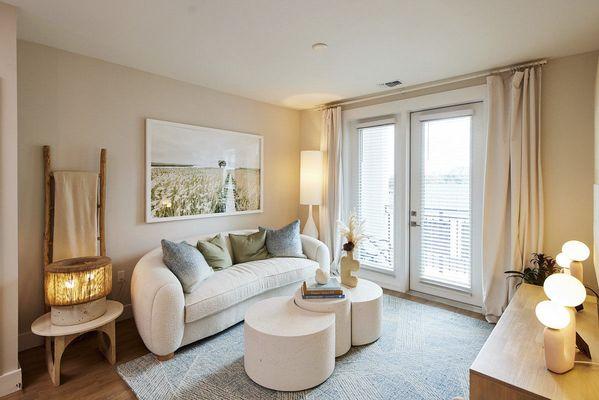 Novel Independence Park