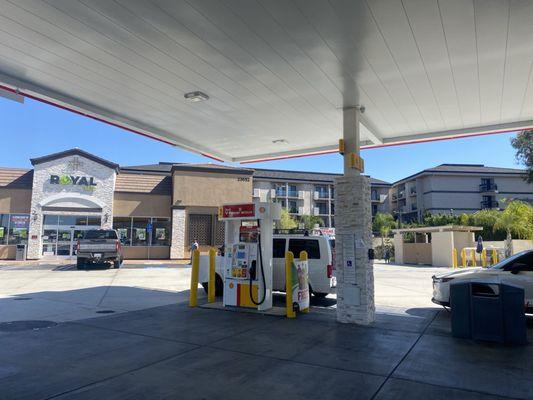 Neighborhood gas station !