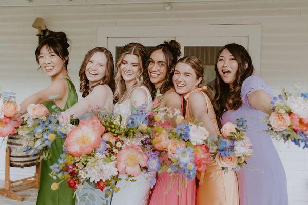 Your Go-To Wedding Florist in Fort Collins, CO - Palmer Flowers - Roaming Photo IG @roaming.photo