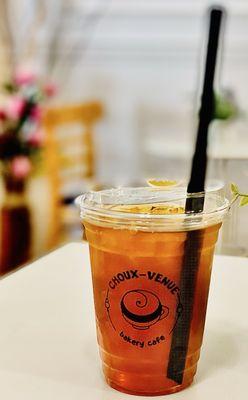 Choux-Venue Bakery Cafe